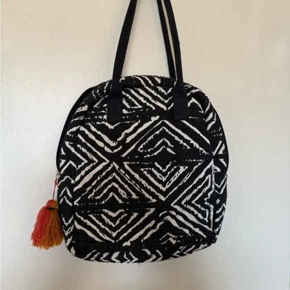 NWOT Vegan Bohemian Bag with Double Straps - Picture 5 of 6